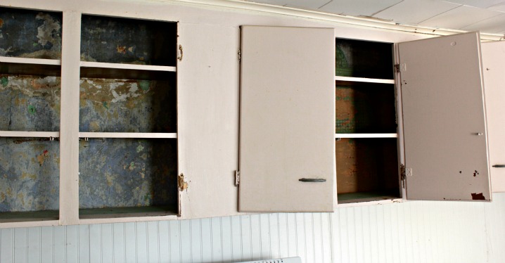 kitchen cabinetry upgrade - rustoleum cabinet transformation