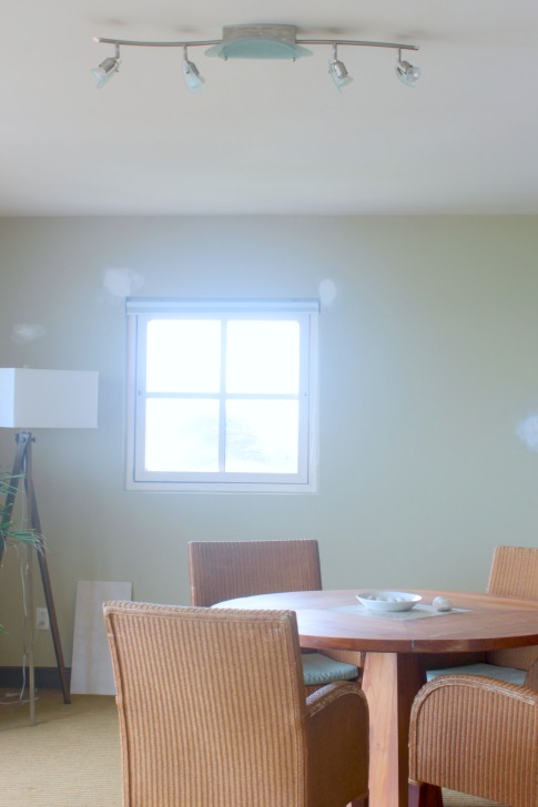 dining-room-chandelier-before