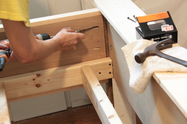 how to make a wood bed frame