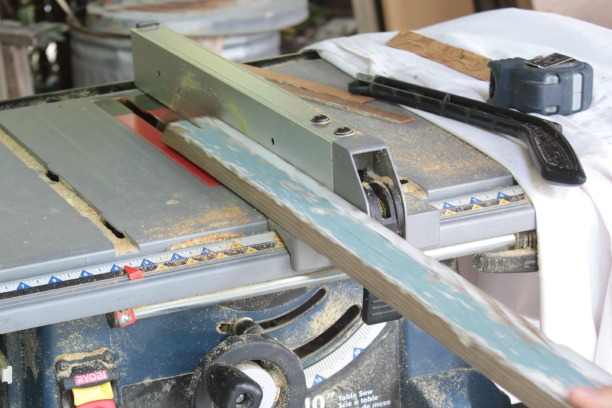 diy wooden mailbox assembly