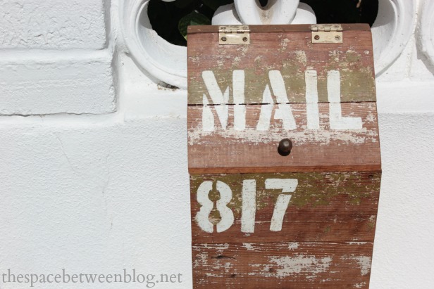 diy wooden mailbox