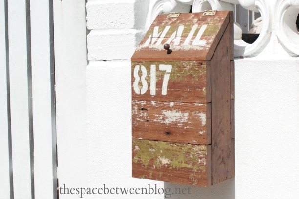 diy wooden mailbox