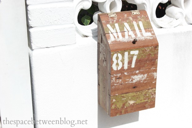 diy wooden mailbox