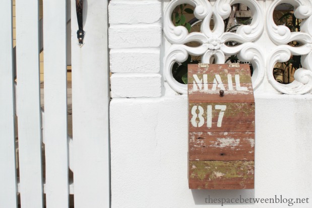 diy wooden mailbox