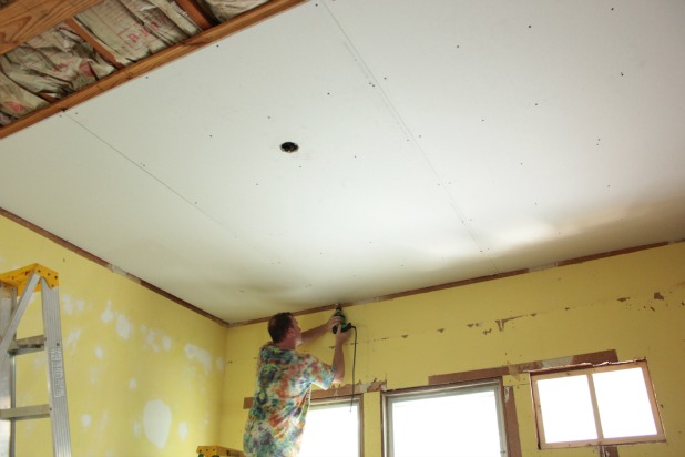 how to drywall a ceiling