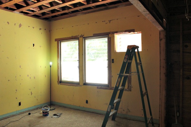 guest bedroom wall repair