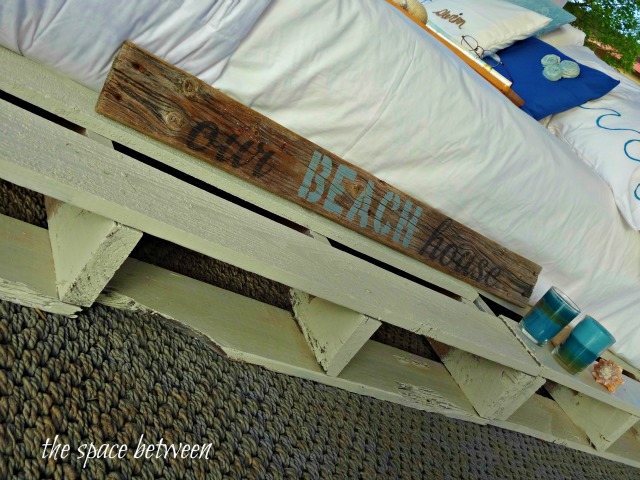 how to make a pallet bed
