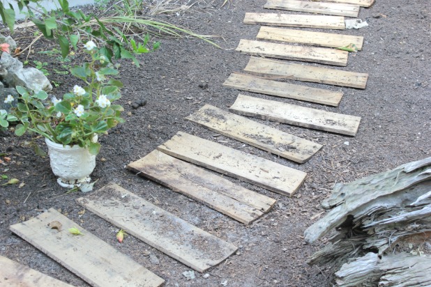 pallet walkway