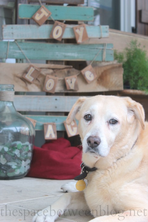 pallet wood garland