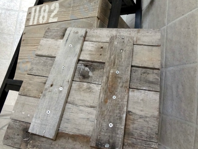 pallet wood project - how to build a crate out of pallet slats